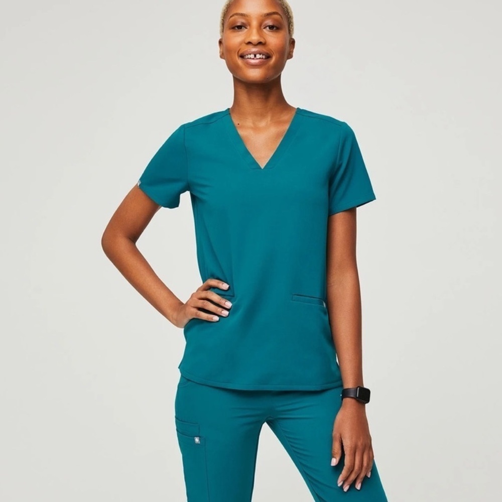 NWT Figs Casma three pocket top in Pacific Blue
